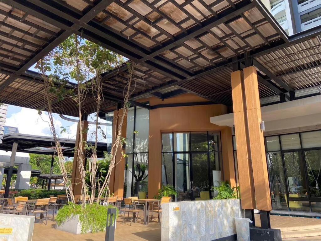 Dluxx Thammasat Hotel Pathum Thani Exterior photo